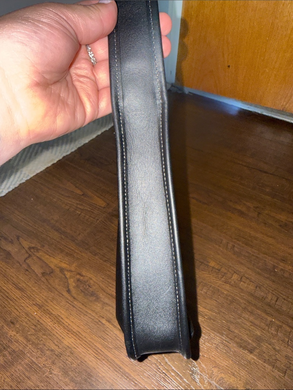 Coach Curve Zip Shoulder Bag - Picture 3 of 11